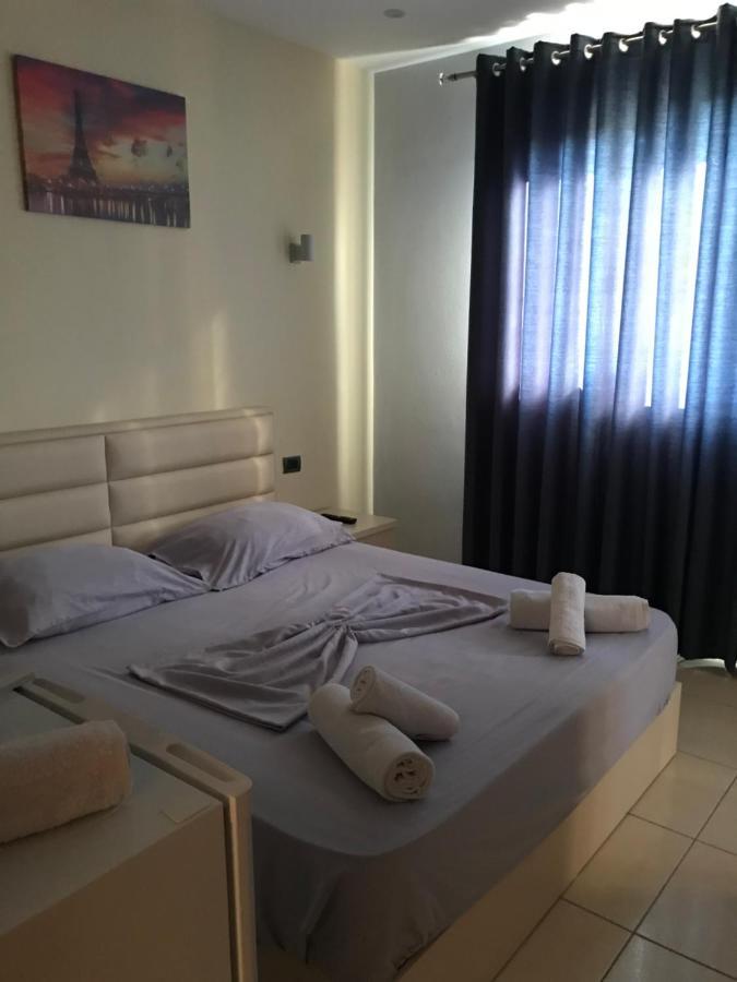 Hotel Sarda Deja's Ford Exteriör bild